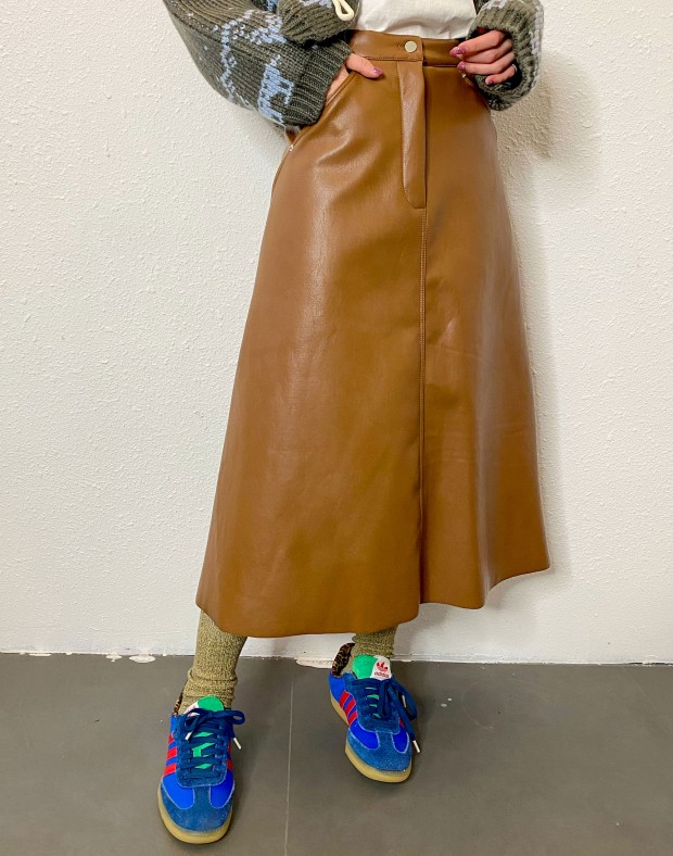 Chocolate Faux Leather Table Skirt #231227